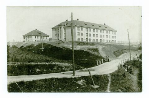 Kareivinės apie 1935 m. Prienų m. gyventojo J. Vyšniausko asmeninio šeimos archyvo