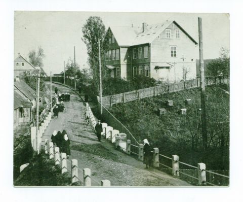 Senoji Prienų Žiburio gimnazija 1936 m. Nuotrauka iš Jono Vyšniausko asmeninio rinkinio.