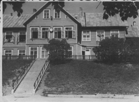 1920 m.